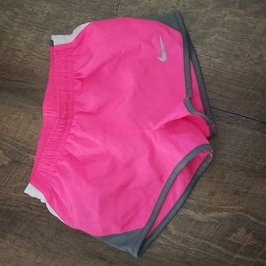 Girls Nike athletic shorts pink 4T
